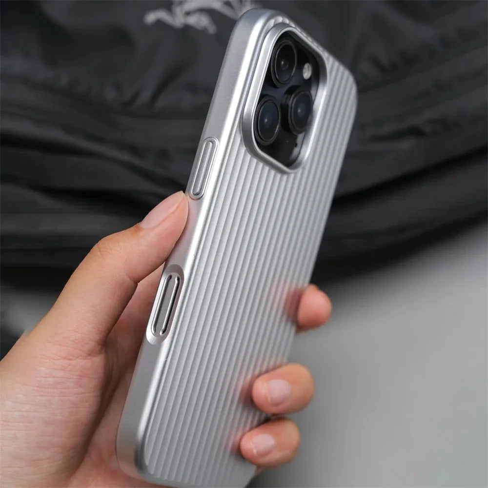 Luxury Stripes Metallic Paint Armor Case For iPhone 17 Air 16 15 14 13 Pro Max Shockproof Camera Protective Slim Matte PC Funda
